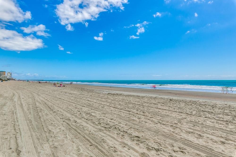 Days Inn By Wyndham Myrtle Beach-Beach Front Екстер'єр фото