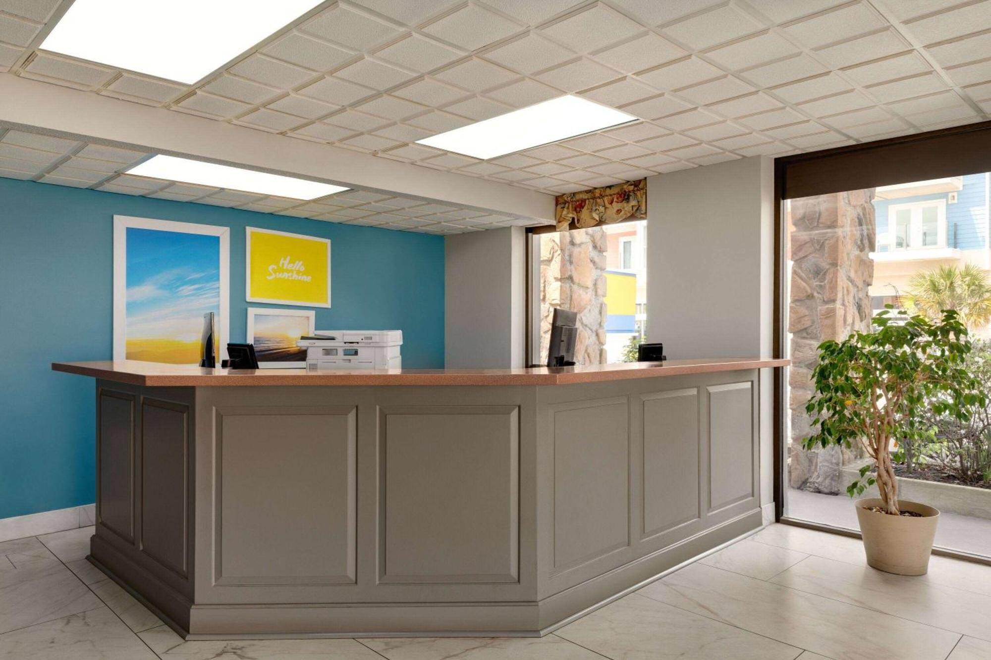 Days Inn By Wyndham Myrtle Beach-Beach Front Екстер'єр фото
