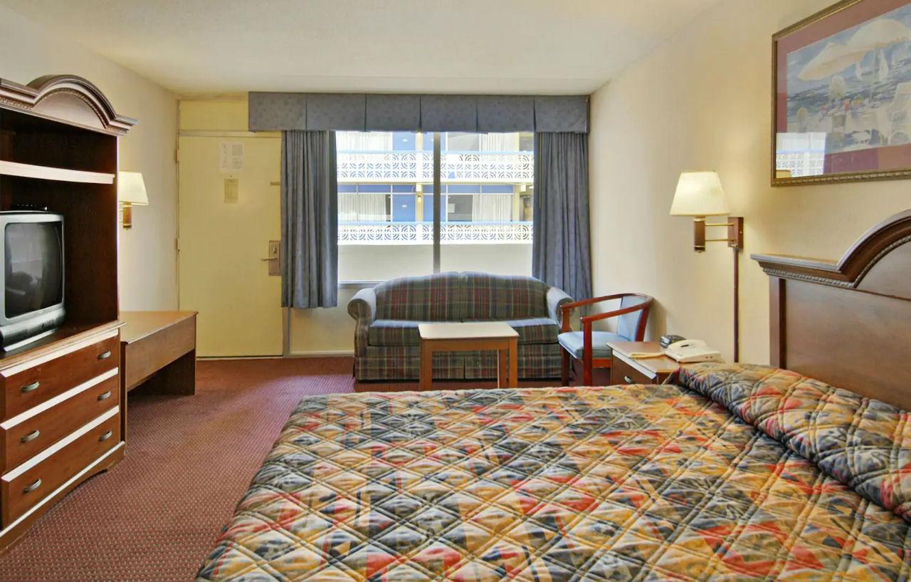 Days Inn By Wyndham Myrtle Beach-Beach Front Екстер'єр фото